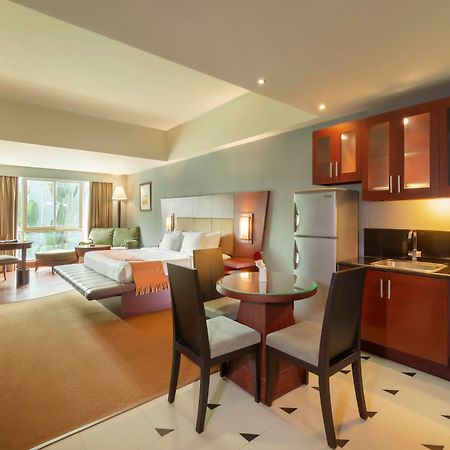 Blue Sky Hotel Balikpapan Esterno foto