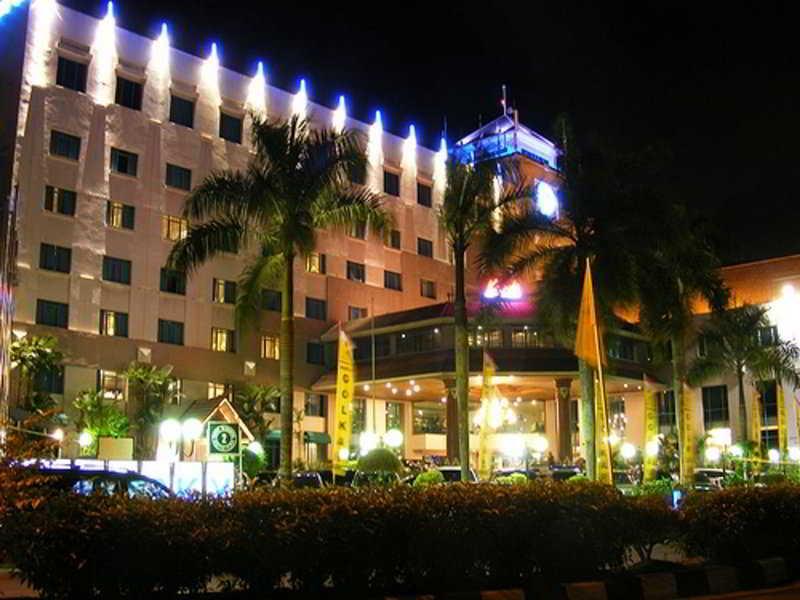 Blue Sky Hotel Balikpapan Esterno foto