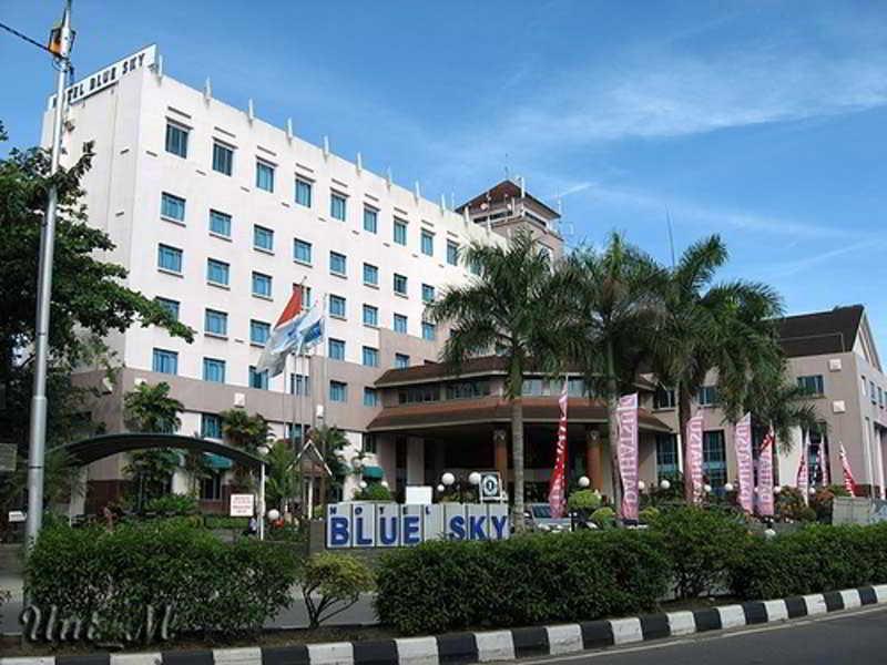 Blue Sky Hotel Balikpapan Esterno foto