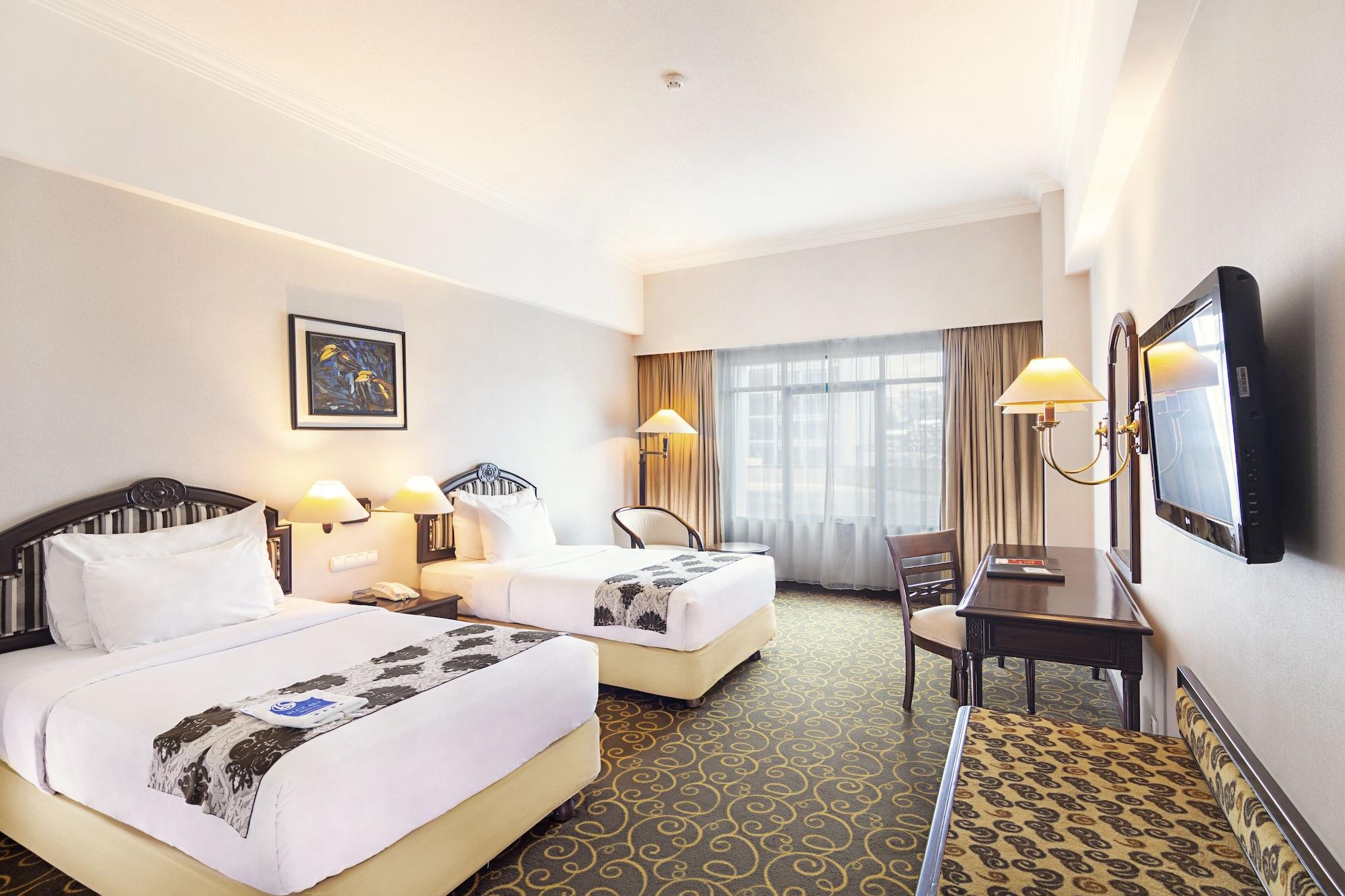 Blue Sky Hotel Balikpapan Esterno foto