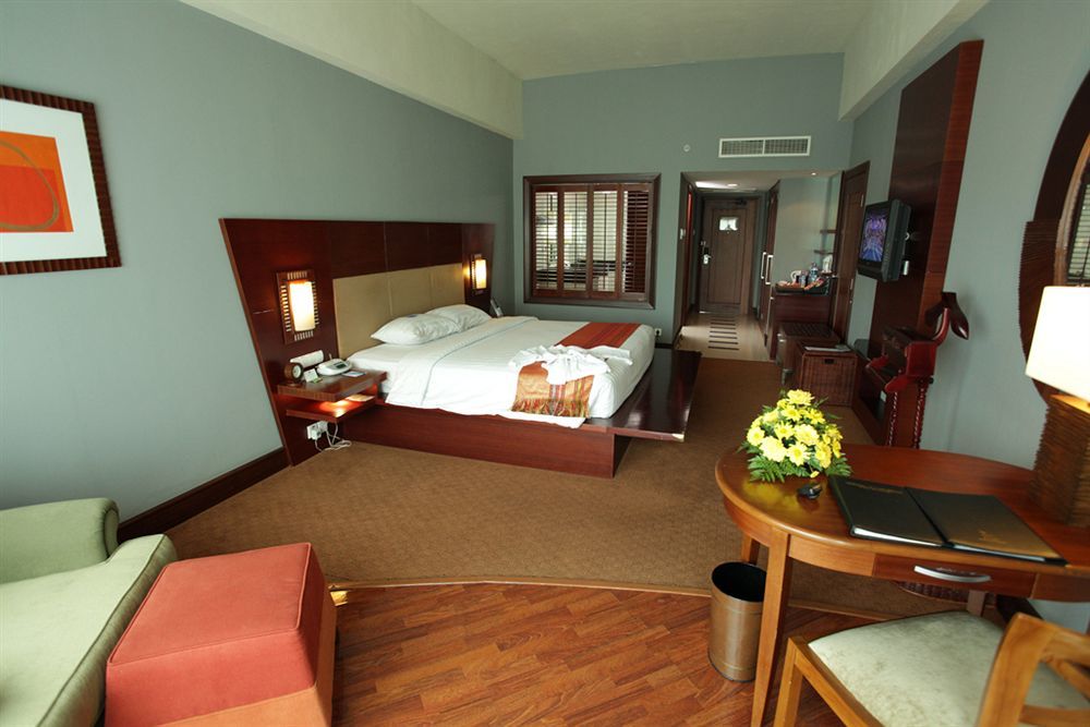 Blue Sky Hotel Balikpapan Esterno foto