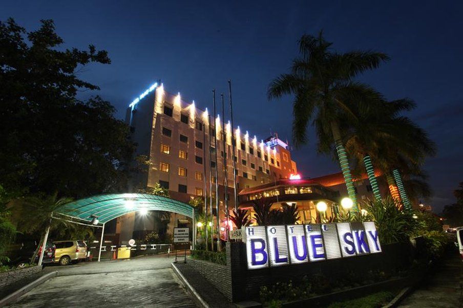 Blue Sky Hotel Balikpapan Esterno foto